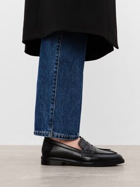 Flattered Sara Leather Black Loafers Size 6